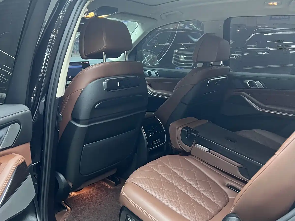 Photo 6 - BMW X7