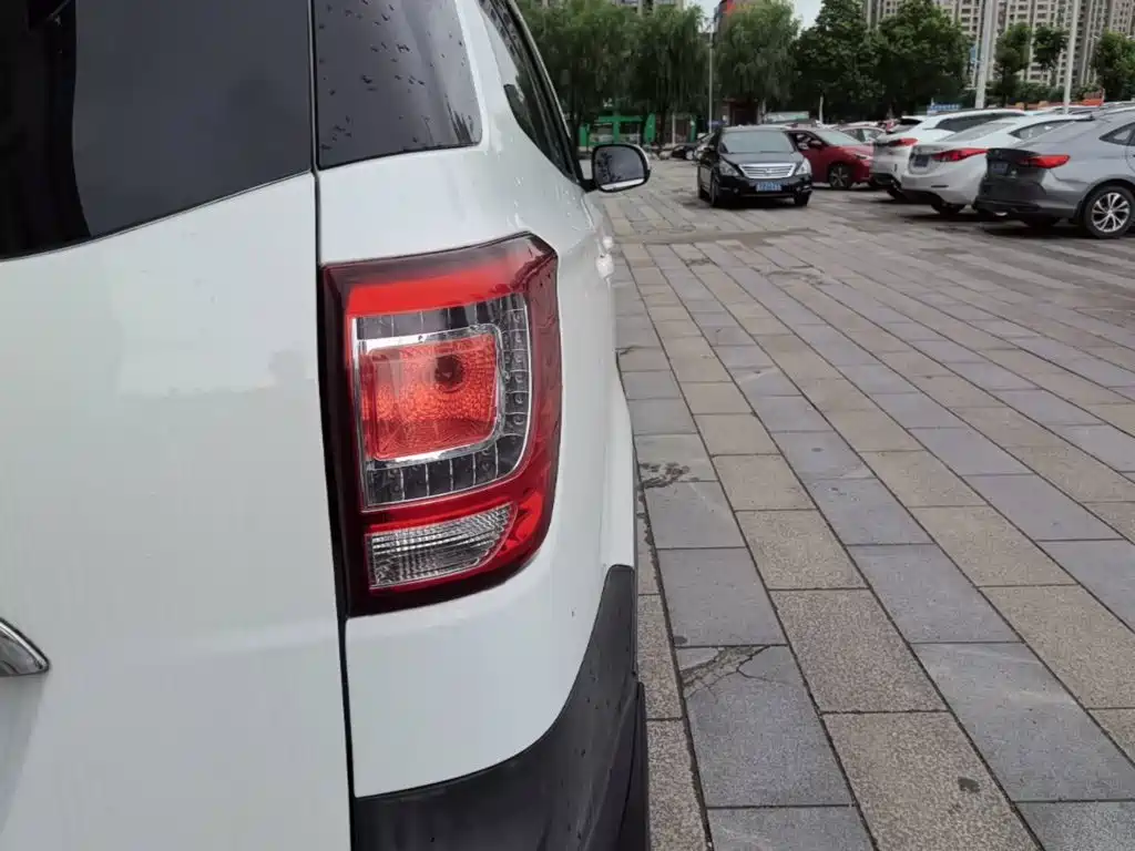 BAIC Huansu S3 2018 2017 1.5L Manual Luxury