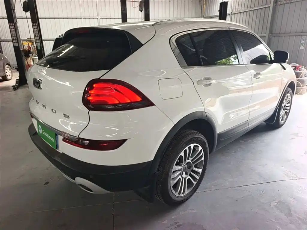 Qoros 5 2020 2019 1.6T Automatic Zhiyun Internet (AliOS) Premium Edition