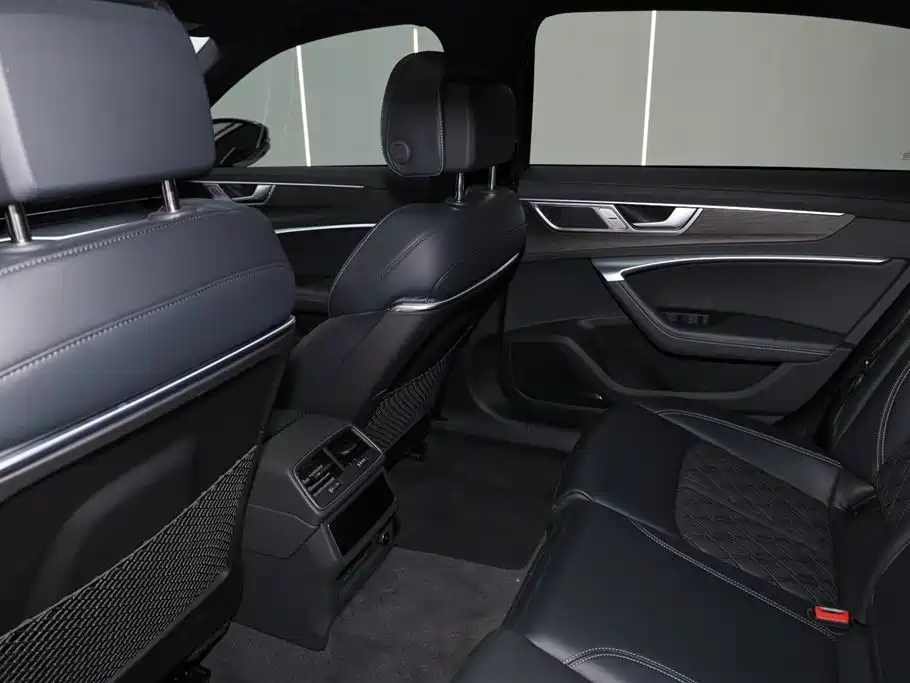 Audi A6L 2025 45 TFSI quattro Premium Sport + Exclusive Package фото 19