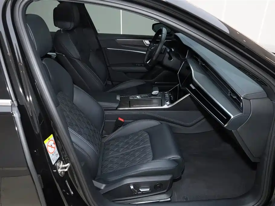 Audi A6L 2025 45 TFSI quattro Premium Sport + Exclusive Package фото 18