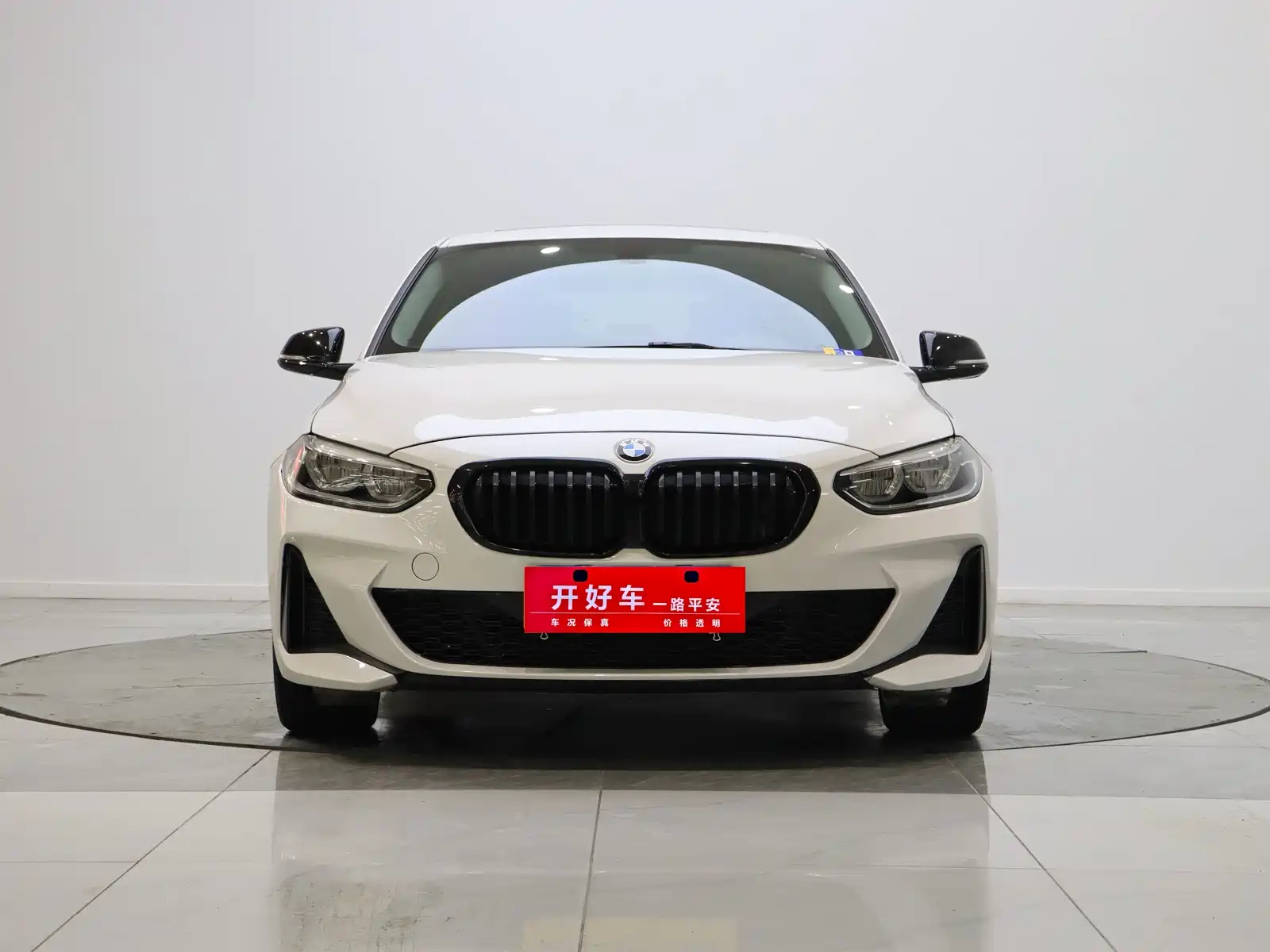 Фото 1 - BMW 1 Series