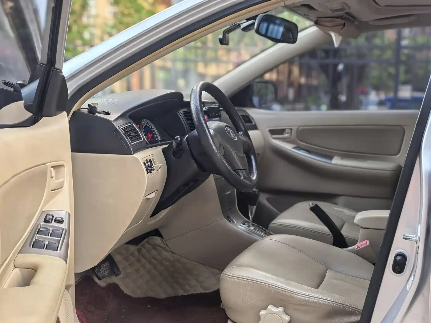Toyota Corolla 2013 1.6L Automatic Excellence Edition фото 5