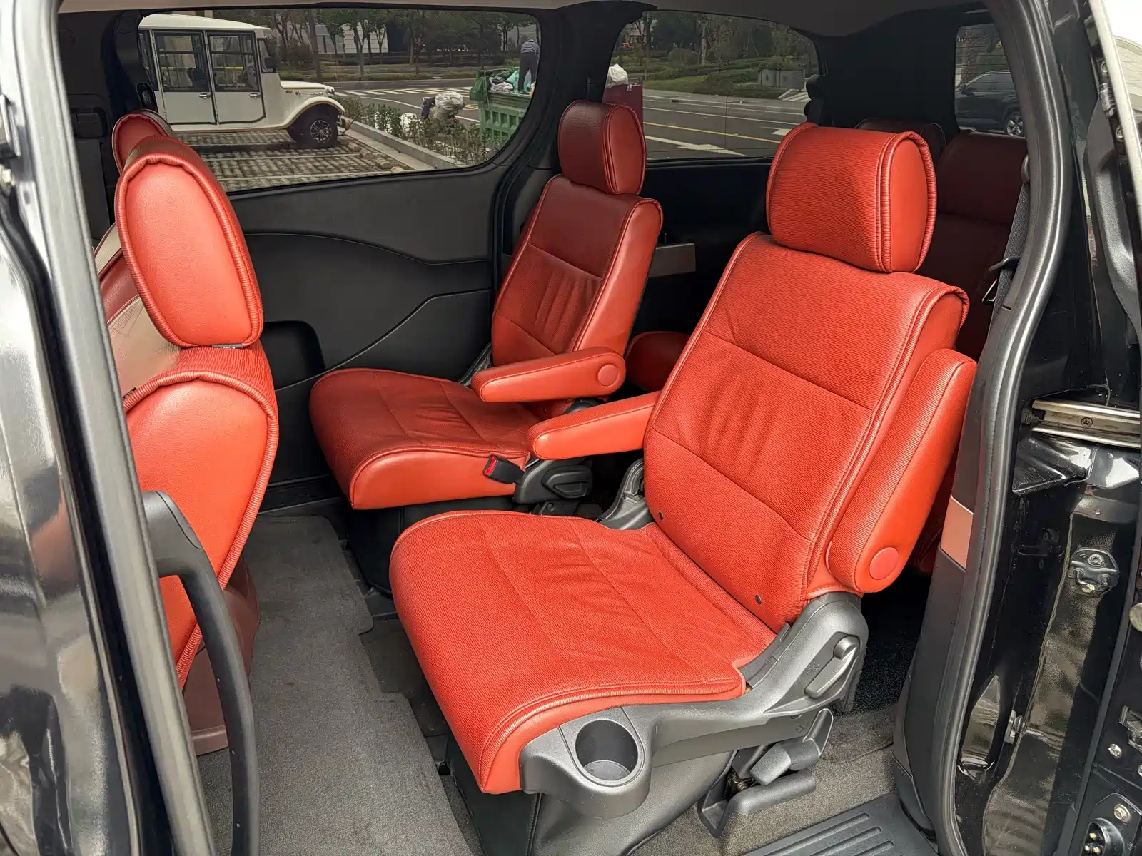 Фото 9 - Nissan Quest
