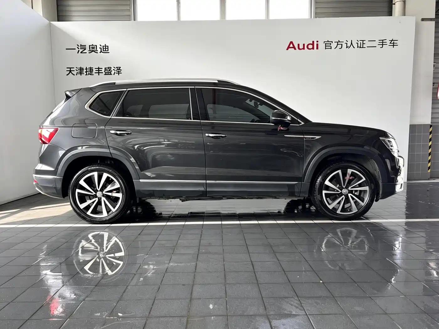 Volkswagen Tharu 2020 330TSI 4WD Luxury Edition China VI фото 3