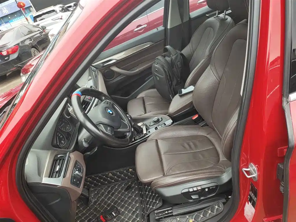 BMW X1 2018 sDrive18Li Premium Model фото 11