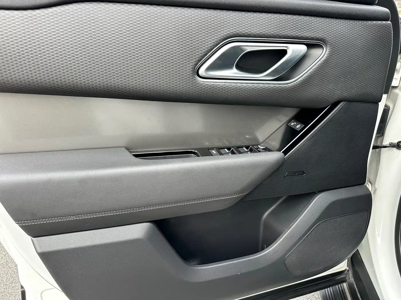 Land Rover Range Rover Velar 2020 P250 фото 5