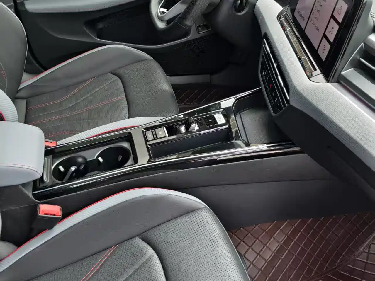 Volkswagen Lamando 2023 Lamando L 280TSI DSG Glamour Edition фото 11