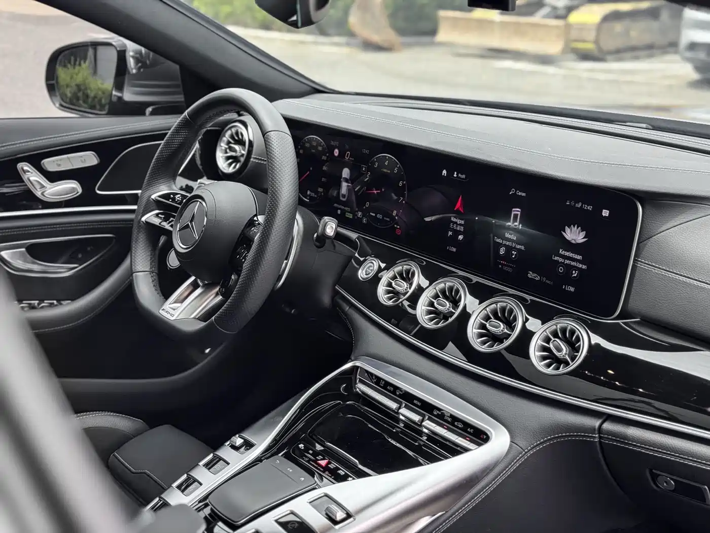 Mercedes-Benz AMG GT 2023 AMG GT 50 4-Door Coupe фото 10