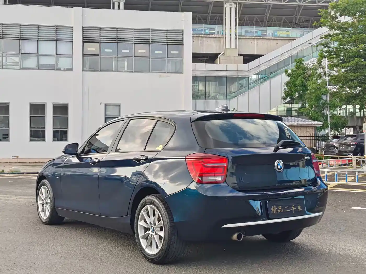 BMW 1 Series (Import) 2013 Facelift 116i Urban Model фото 7