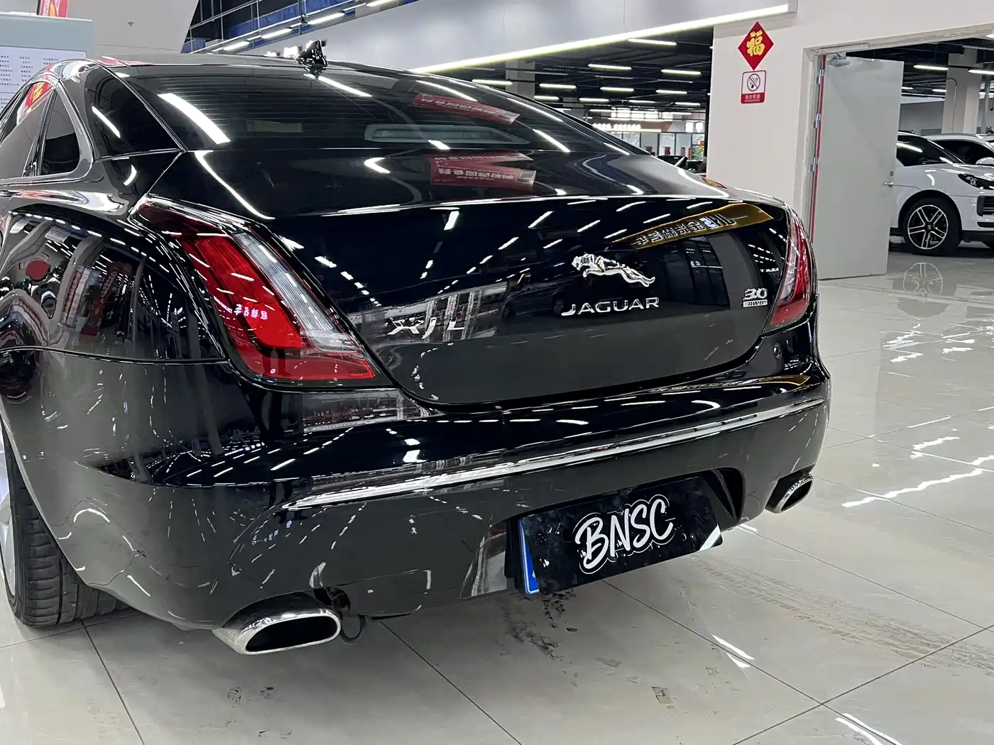 Jaguar XJ 2014 XJL 3.0 SC 4WD Premium Business Edition фото 17