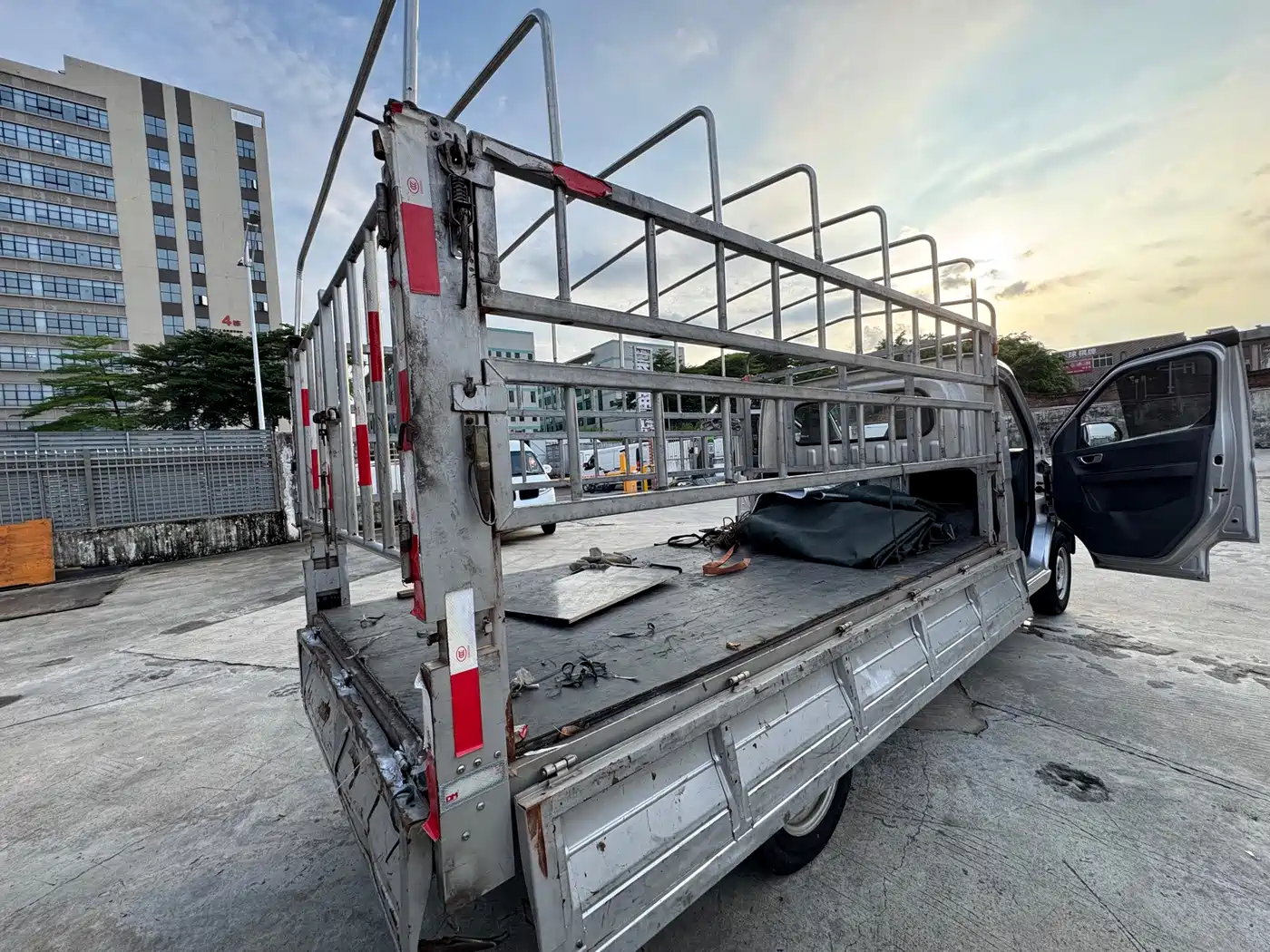 Yuan Cheng Farizon Star Enjoy F1E 2024 2023 Caged Truck EVE Energy 41.86kWh