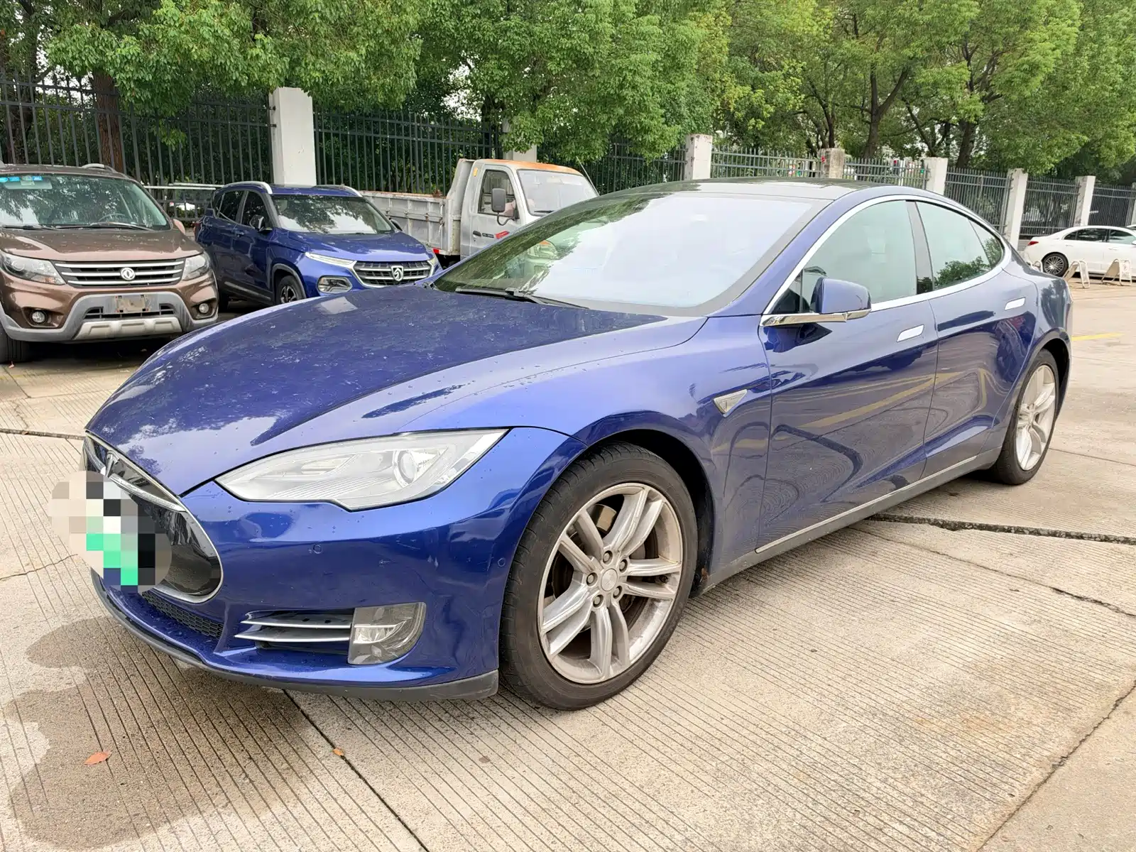 Фото 1 - Tesla Model S