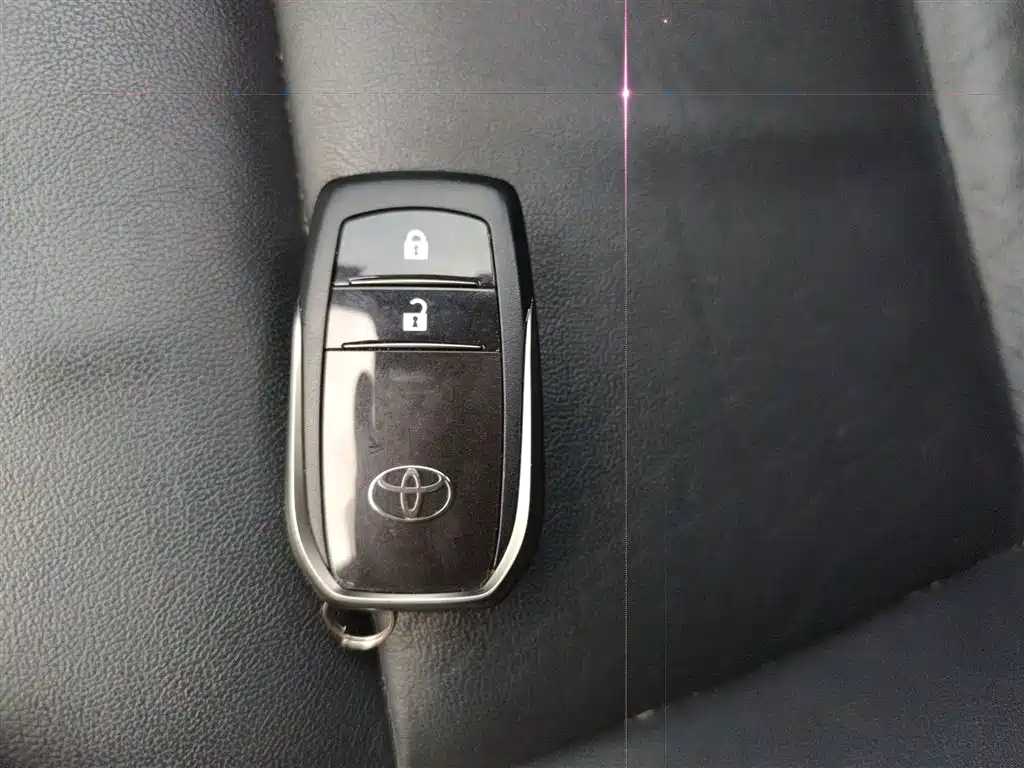 Toyota RAV4 Rongfang 2013 2.5L Auto 4WD Elite фото 12