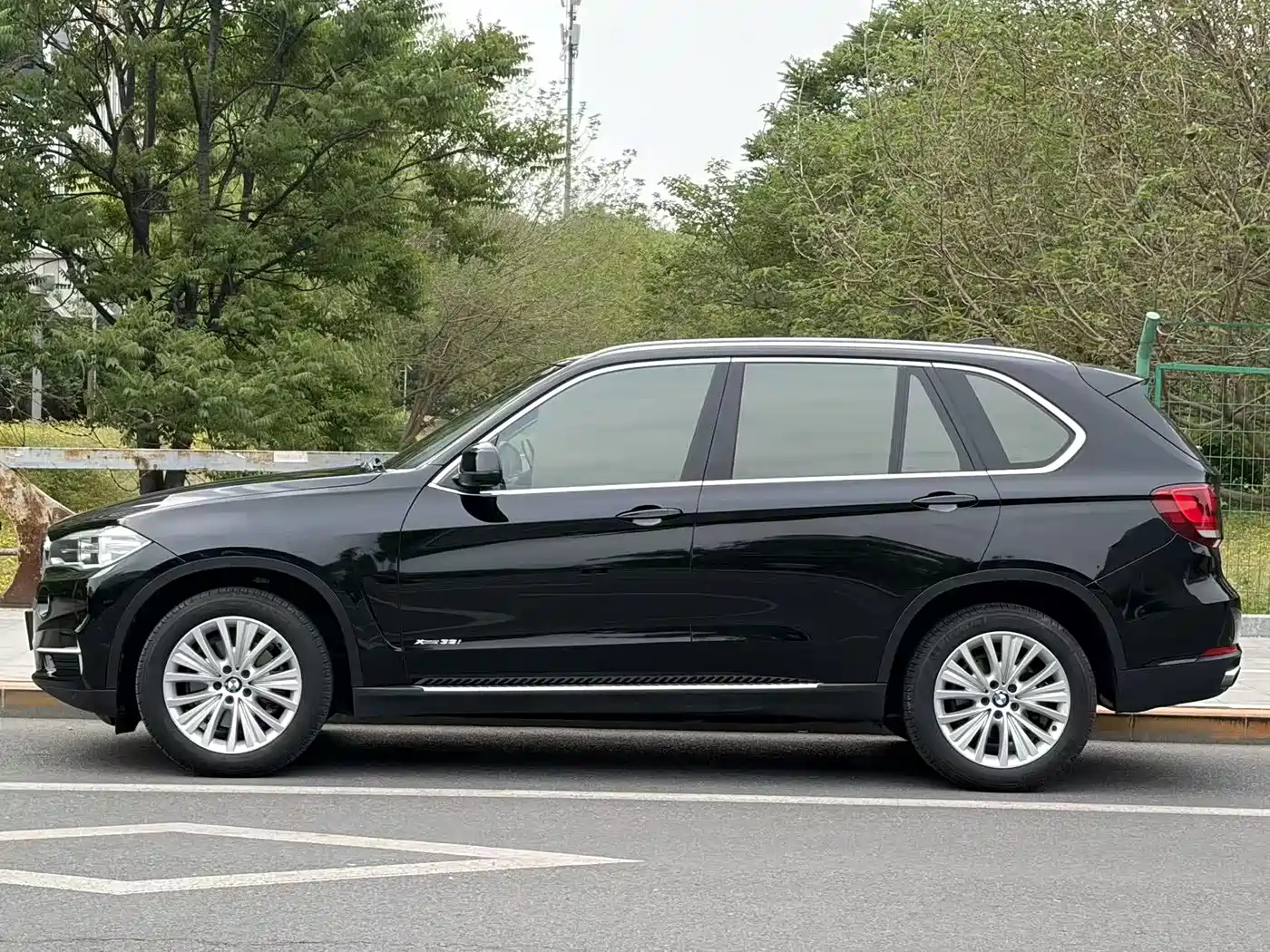 BMW X5 (Import) 2014 xDrive35i Leading фото 16