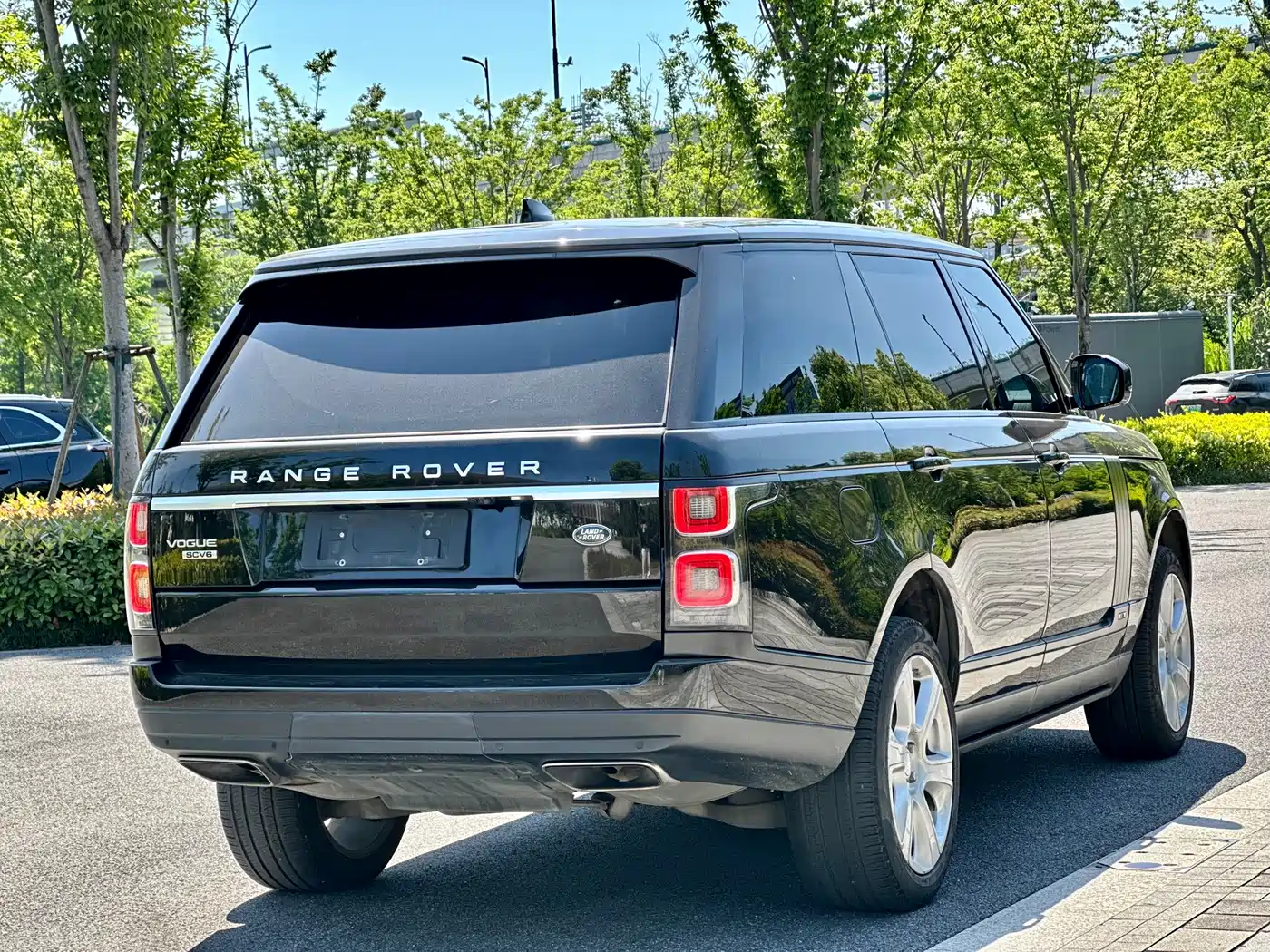 Land Rover Range Rover 2019 3.0 SC V6 Heritage Extended Edition фото 6