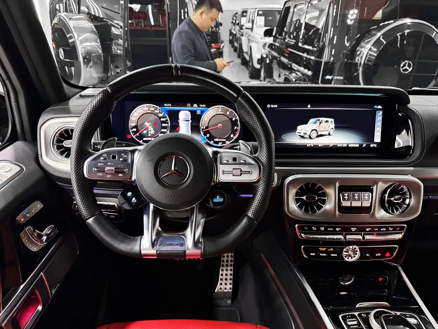 Mercedes-Benz G-Class AMG 2023 AMG G 63 фото 10