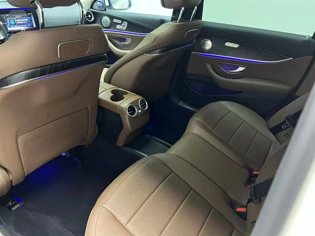 Mercedes-Benz E-Class 2016 E 300 L Sport Fashion Type фото 12