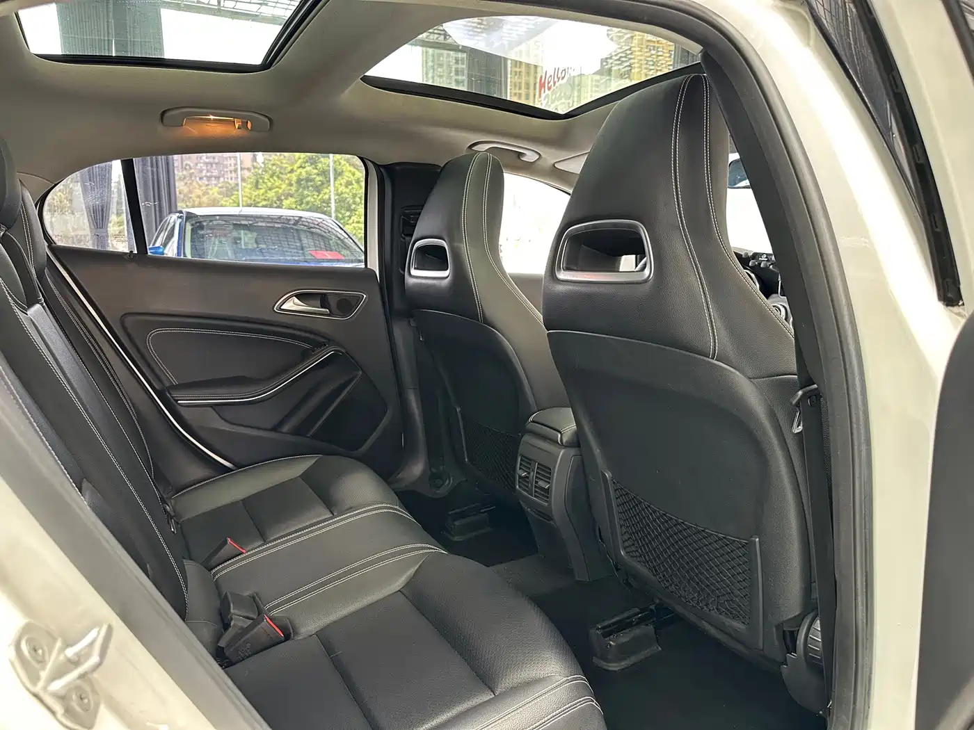 Mercedes-Benz GLA 2016 GLA 200 Dynamic фото 32