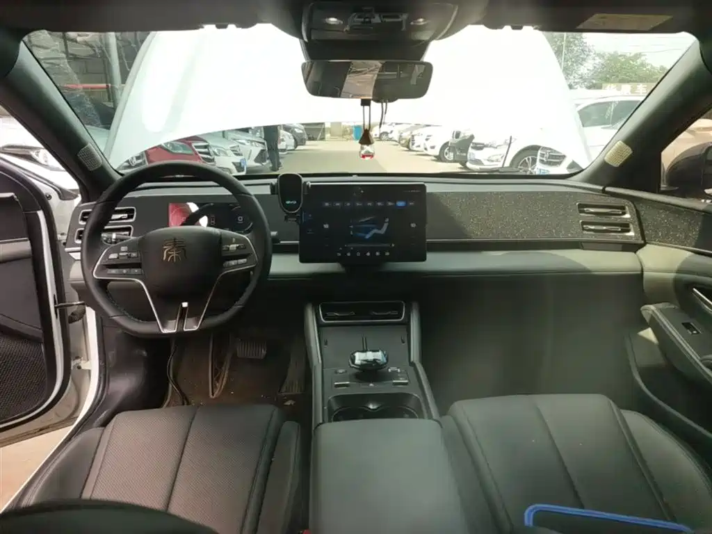 BYD Qin L 2024 DM-i 80KM Superior фото 10