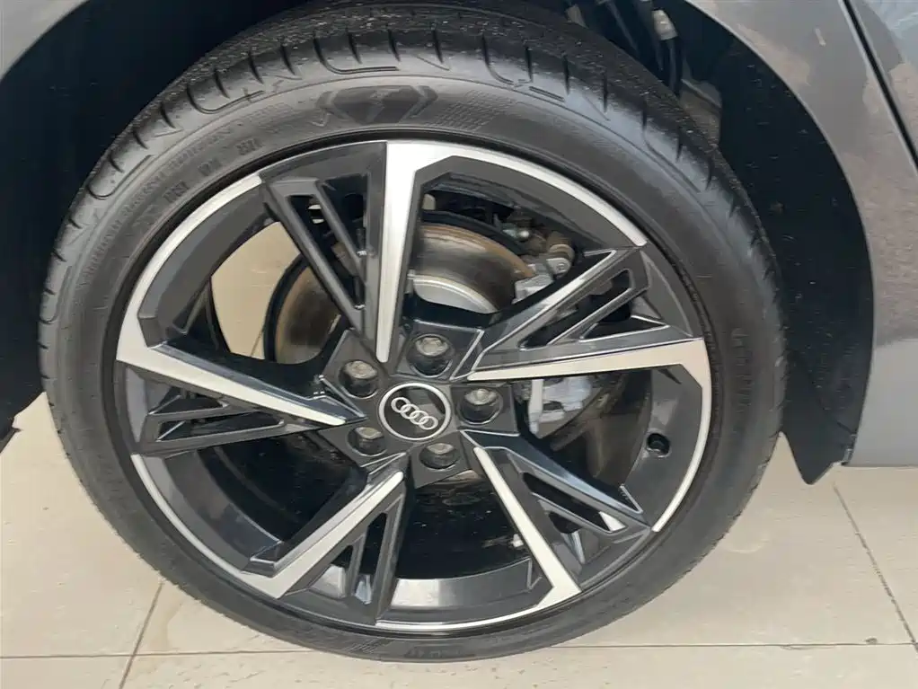 Audi A3 2023 Facelift Sportback 35 TFSI Fashion Sport фото 6