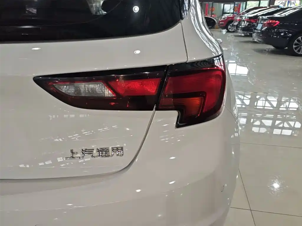 Buick Verano 2016 Hatchback 15S Auto Progressive фото 24