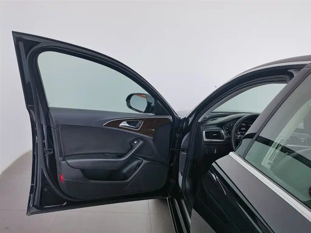 Audi A6L 2012 30 FSI Comfort фото 8