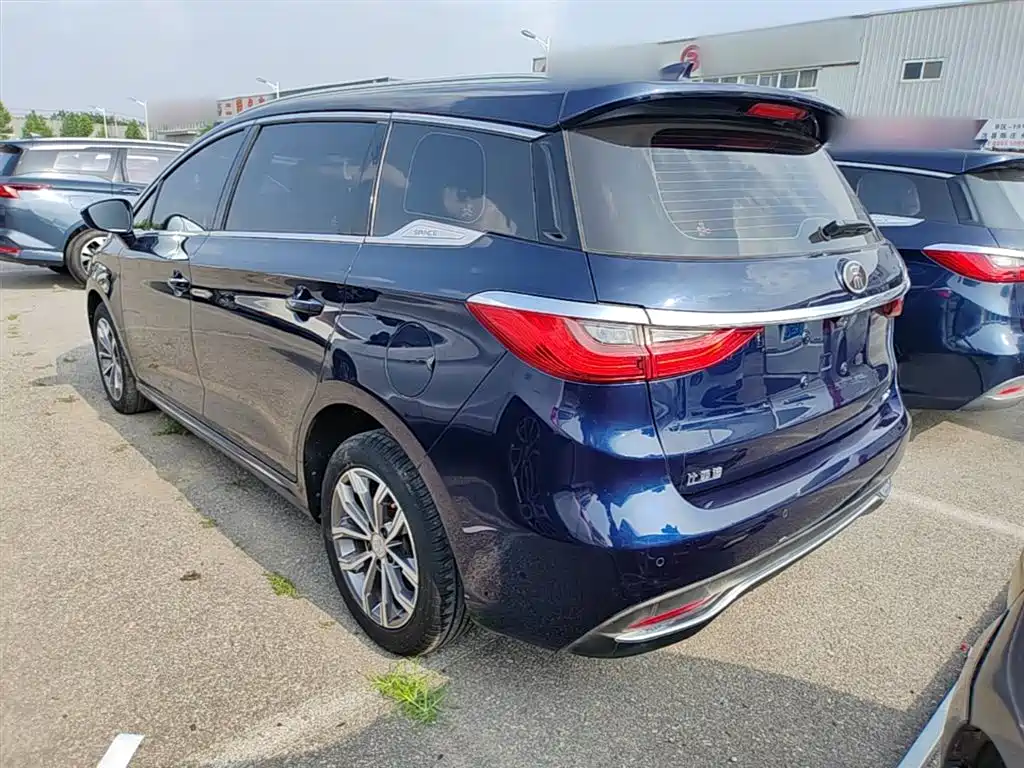 BYD Song MAX 2019 1.5T Automatic Smart Connection Rui Yi 6-seater China V фото 5