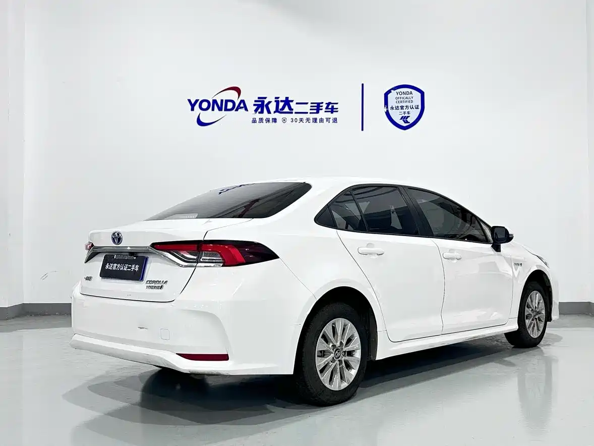 Toyota Corolla 2021 Hybrid 1.8L E-CVT Pioneer Edition фото 5