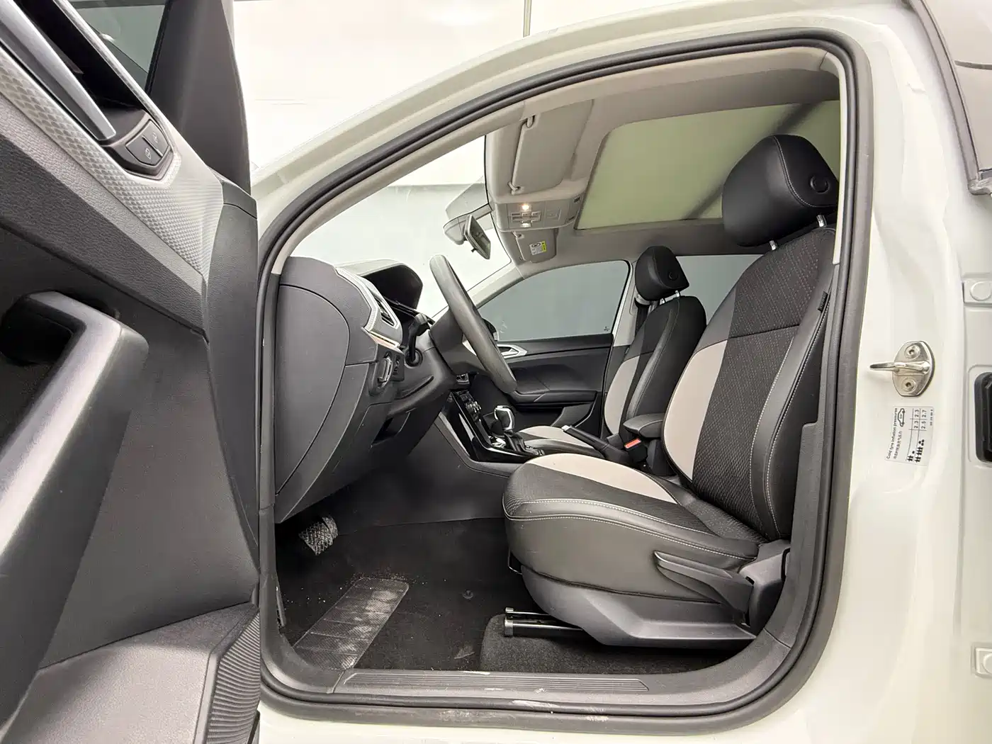 Volkswagen Tanying 2023 Model 200TSI DSG Joy Smart Connect Edition фото 13