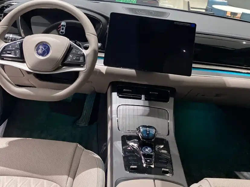 BYD Han 2025 DM-i Smart Driving Edition 125KM LiDAR Flagship фото 10