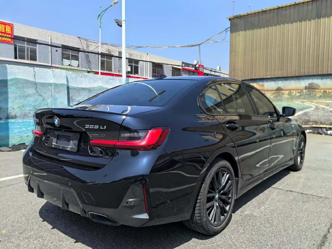 BMW 3 Series 2023 325Li M Sport Black Night Package фото 4