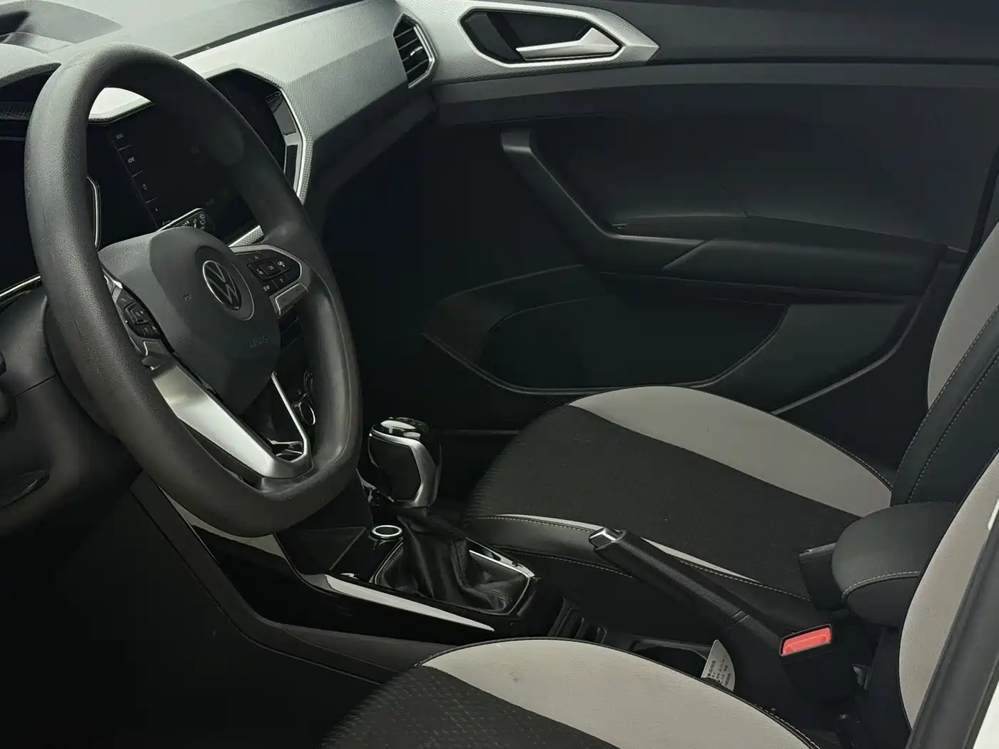 Volkswagen Tanying 2023 Model 200TSI DSG Joy Smart Connect Edition фото 12