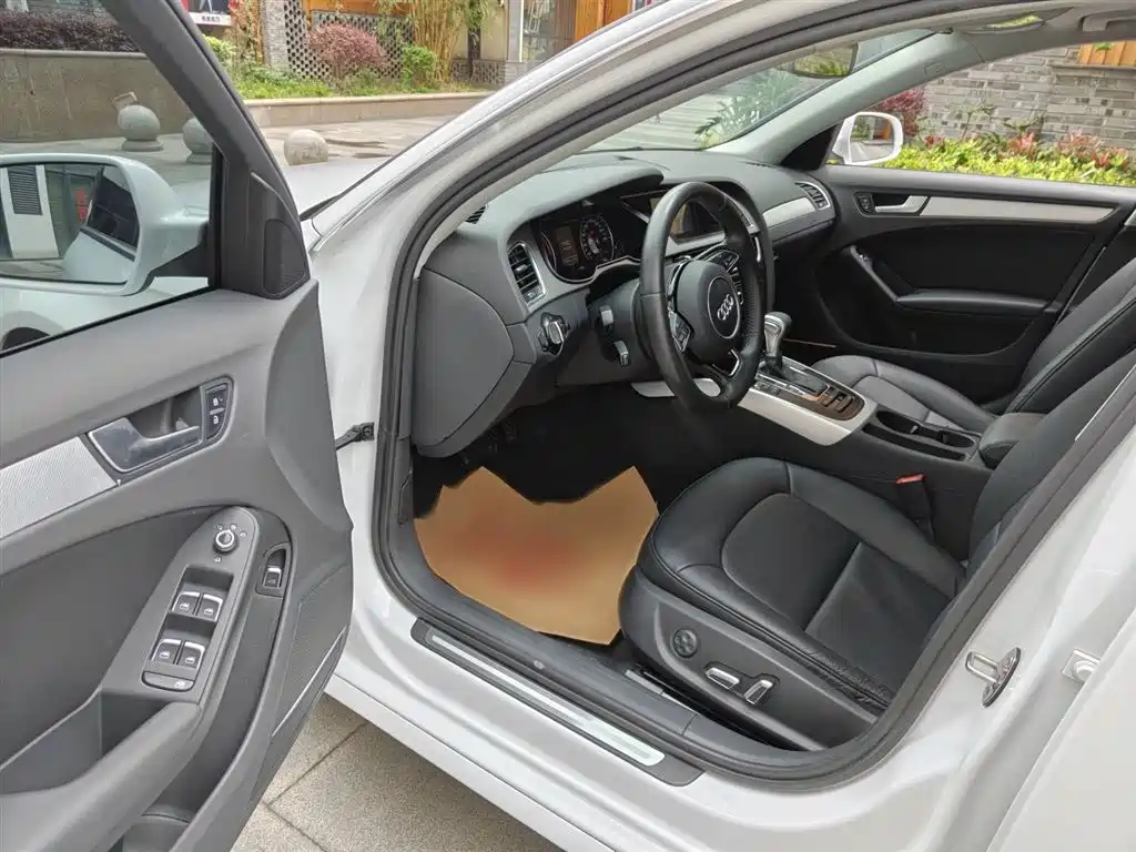 Audi A4L 2015 35 TFSI Auto Standard фото 12