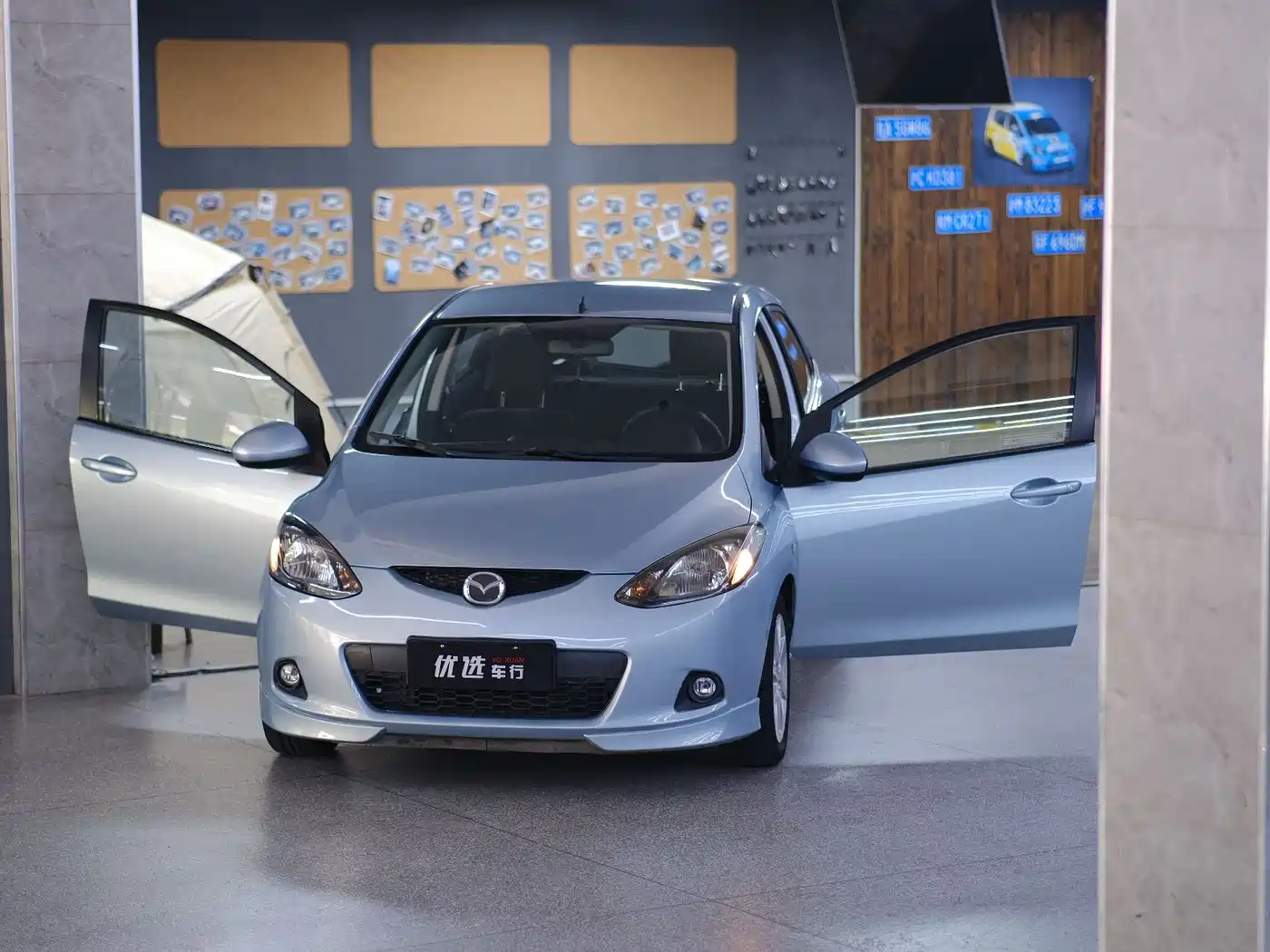 Mazda 2 2011 2011 Xuan Dong 1.5L Auto Luxury Edition