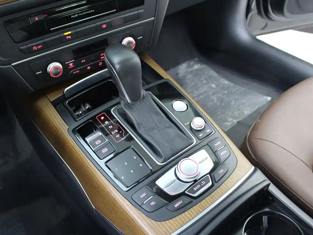 Audi A6L 2018 30th Anniversary 30 FSI Style фото 12