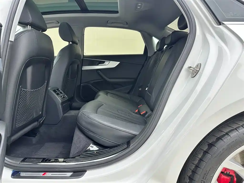 Audi A4L 2019 45 TFSI quattro Personality Sport (China VI) фото 7