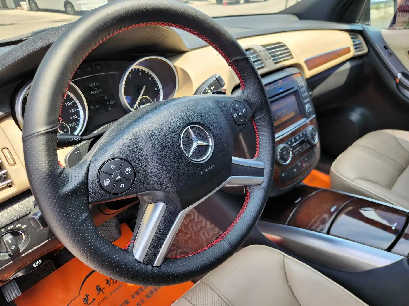Mercedes-Benz R-Class 2011 R 350 L 4MATIC фото 17