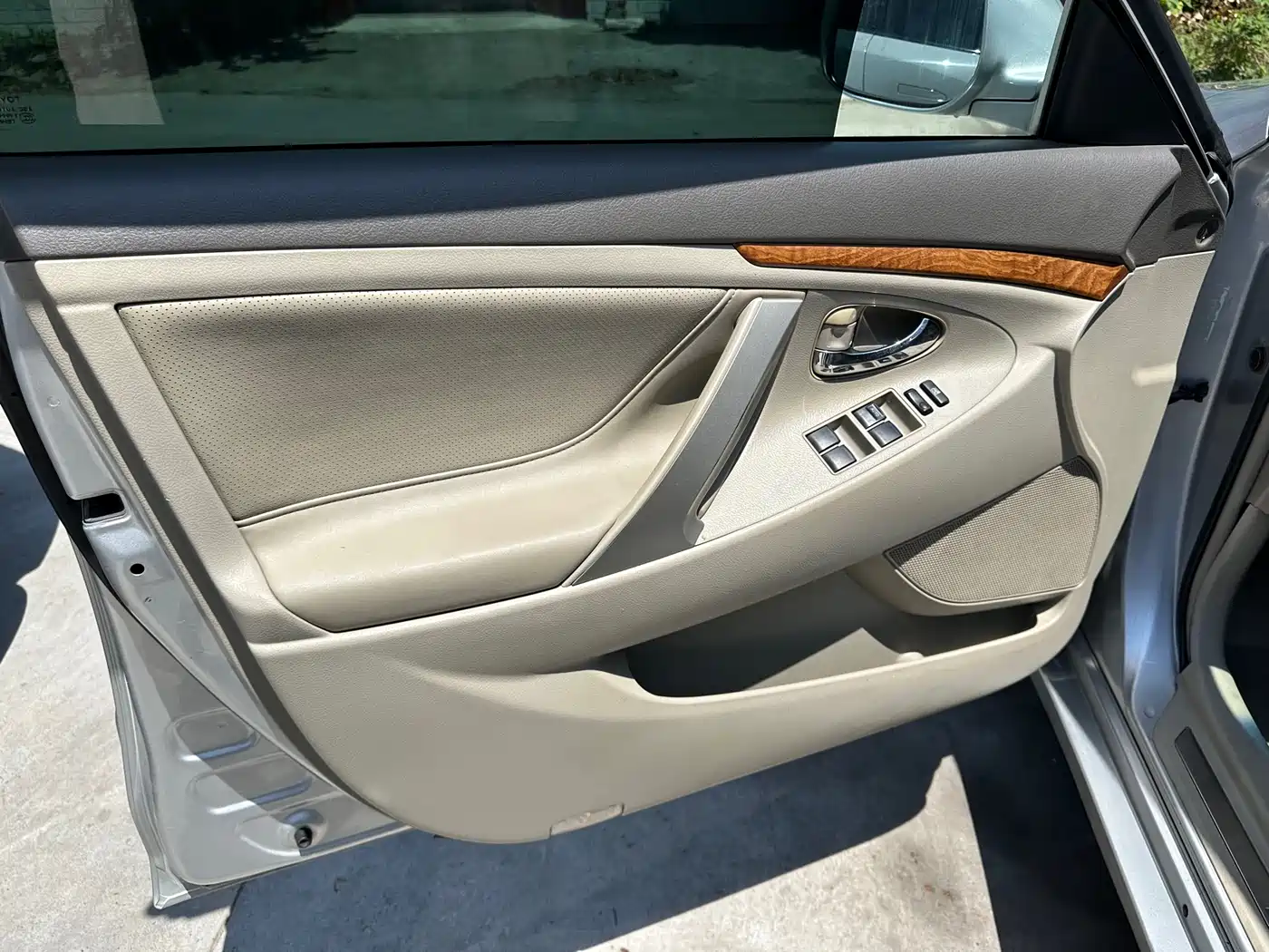 Toyota Camry 2011 200G Luxury Anniversary Edition фото 10
