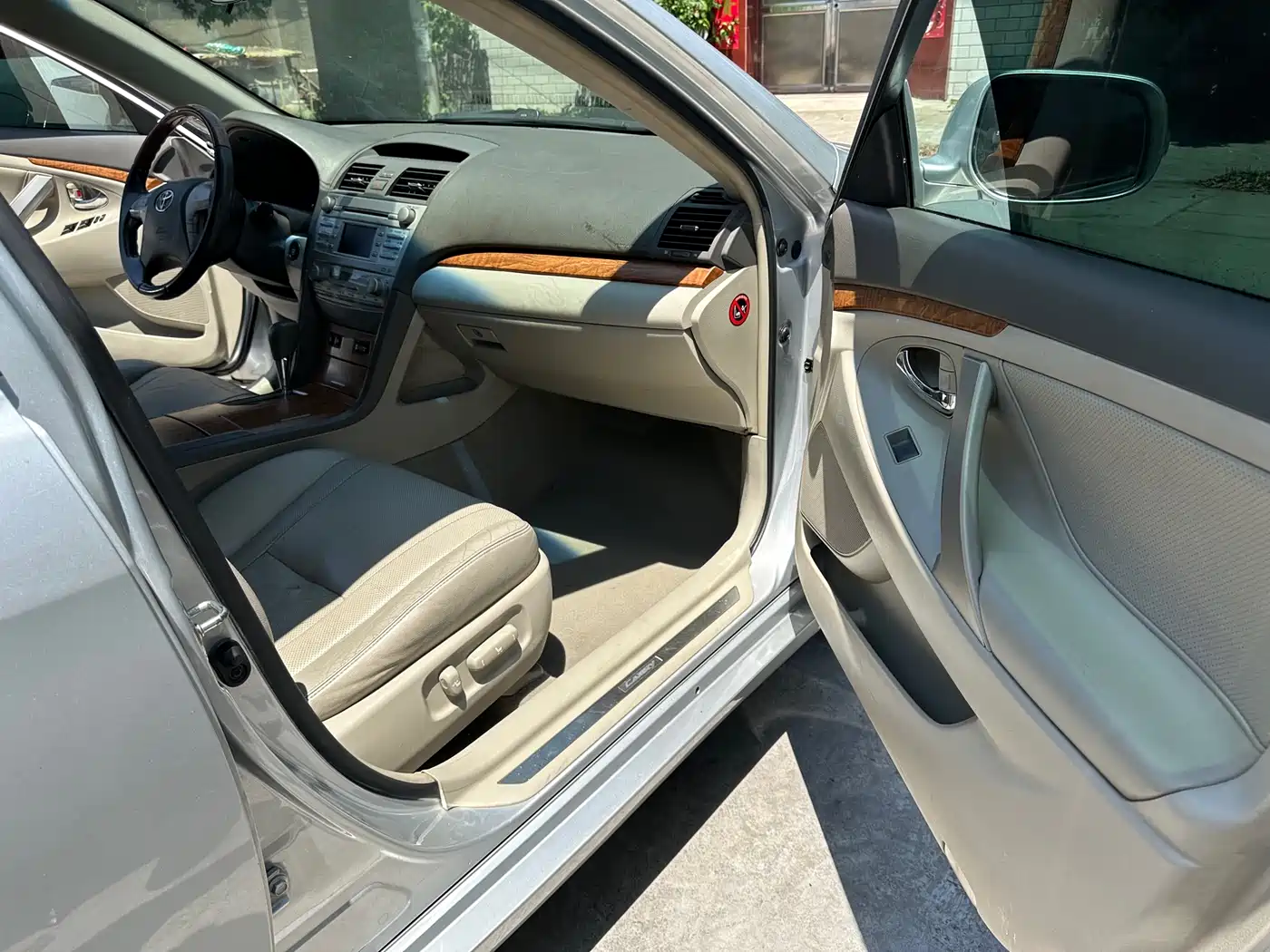 Toyota Camry 2011 200G Luxury Anniversary Edition фото 13
