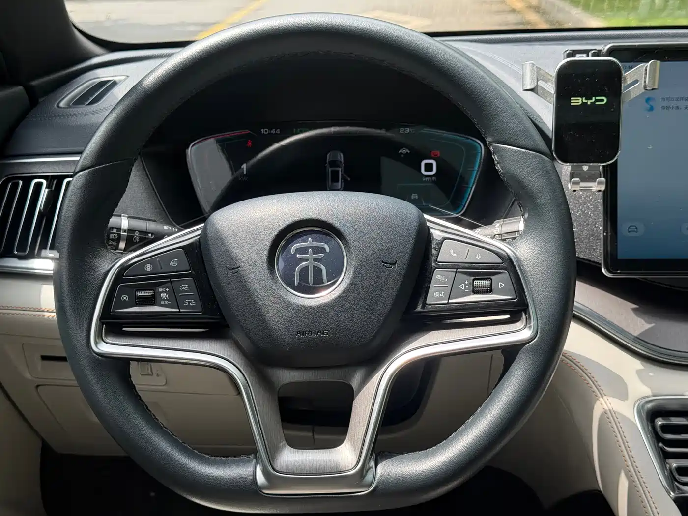 BYD Song PLUS PHEV 2021 DM-i 51KM Honor фото 11