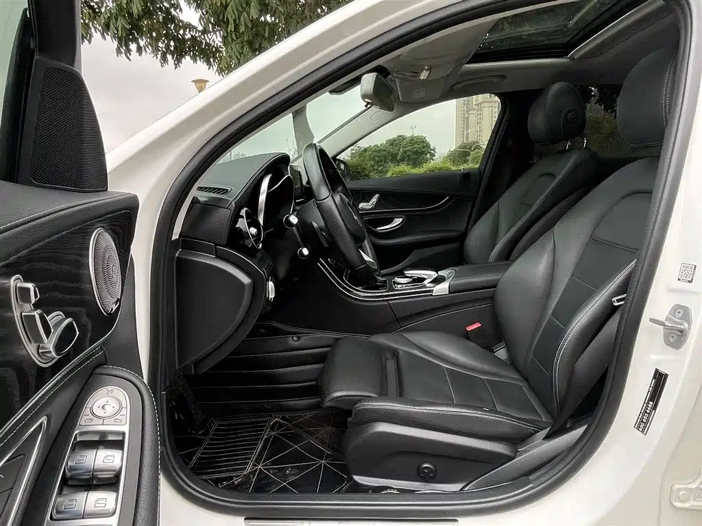 Mercedes-Benz C-Class 2018 C 180 L Fashion Sport Edition фото 4