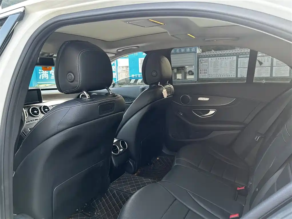 Mercedes-Benz C-Class 2017 Facelift C 200 L Sport Edition фото 13