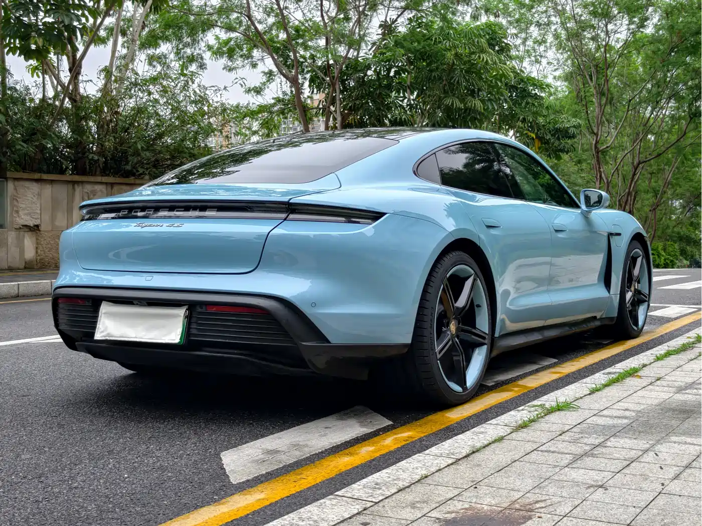 Porsche Taycan 2019 Taycan 4S фото 6