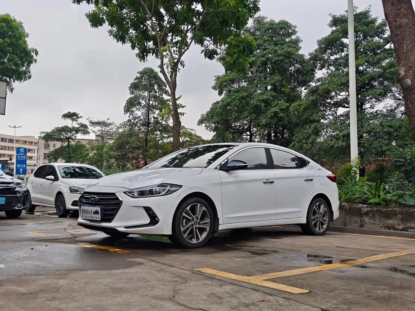 Hyundai Elantra 2016 Model 1.6L Automatic Smart Elite