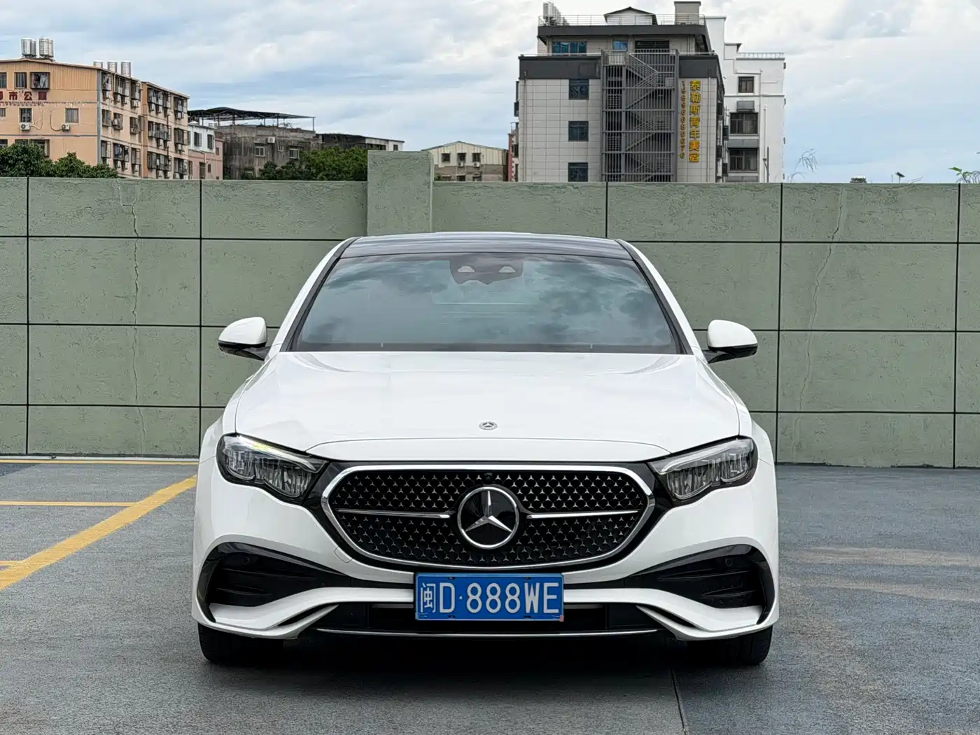 Mercedes-Benz E-Class 2024 E 300 L Fashion Sport фото 2