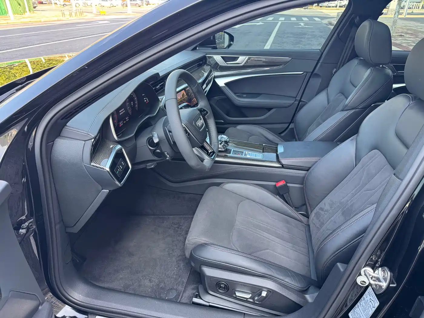 Photo 9 - Audi A6L