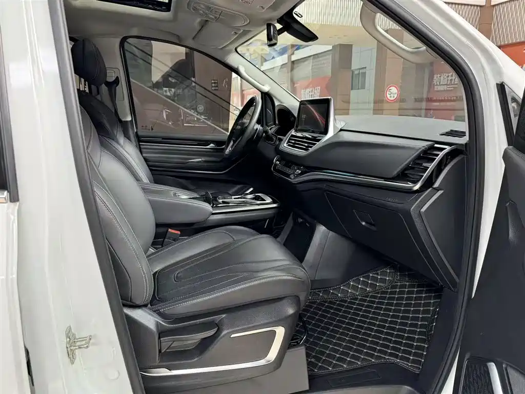 SAIC Maxus Maxus G20 2021 Facelift PLUS 2.0T Gasoline Automatic Luxury фото 16