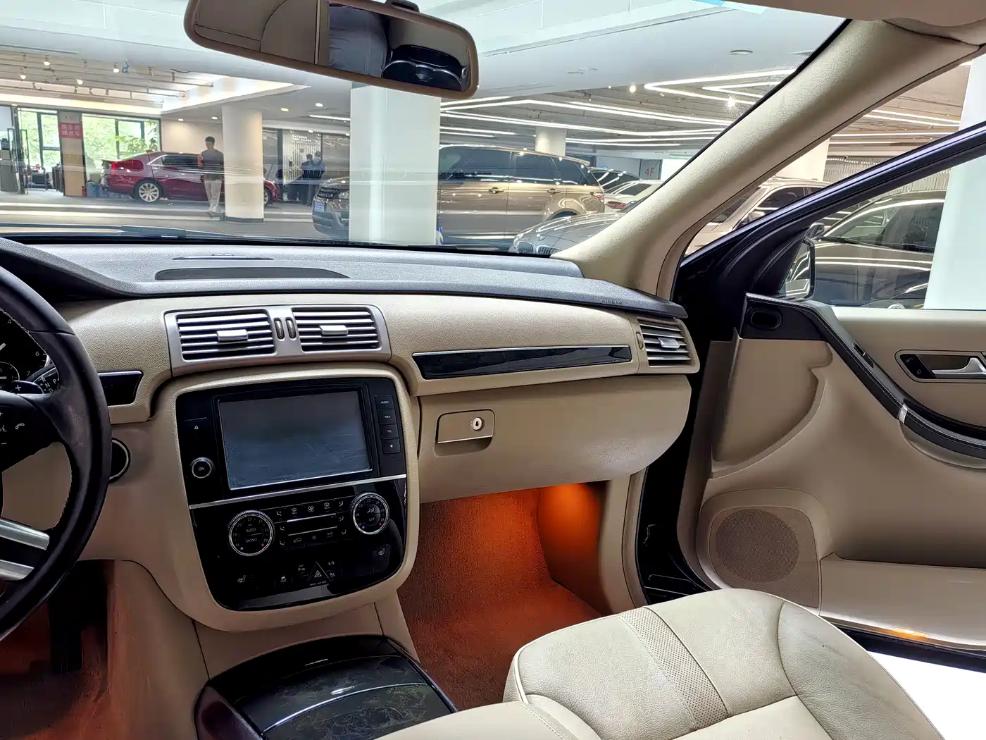 Mercedes-Benz R-Class 2015 R 400 4MATIC Business фото 13