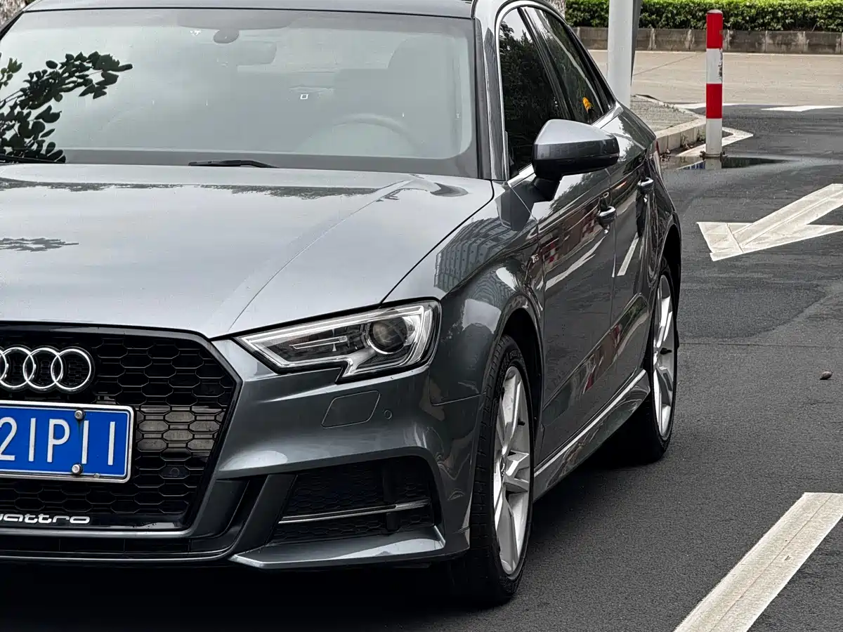 Audi A3 2018 30th Anniversary Limousine 35 TFSI Fashion фото 5